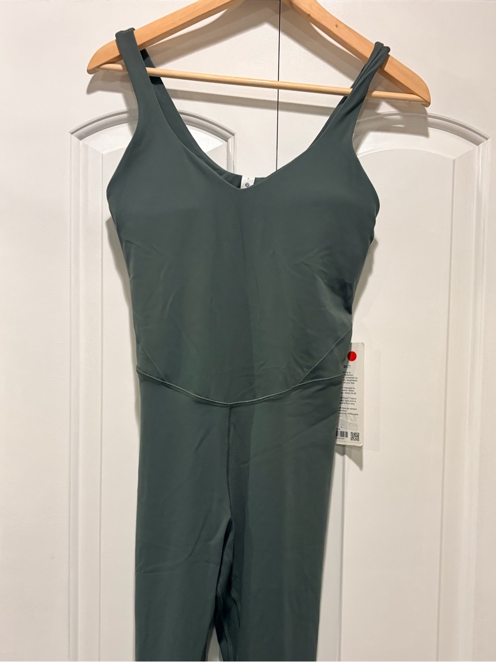 Lululemon Women’s V‑Neck Sleeveless Jumpsuit in Deep Teal NWT